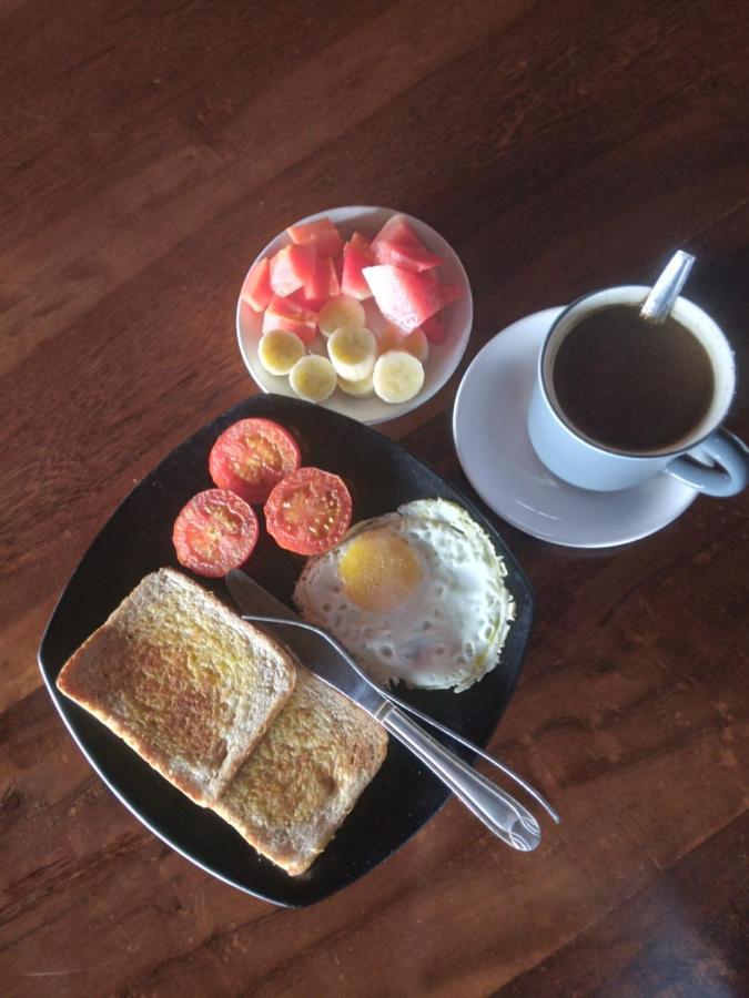 Leokap Homestay Тук Тук Екстериор снимка